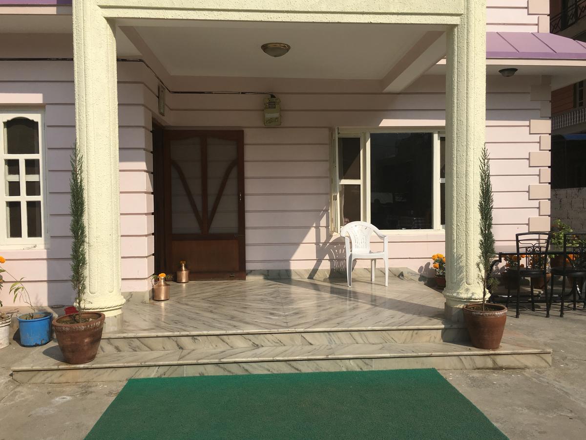 Hotel Pokhara International Exterior foto
